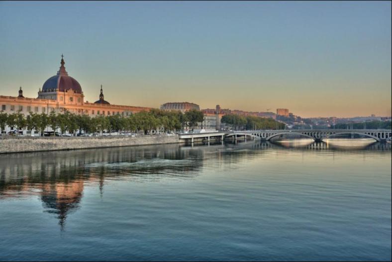 Bel Appartement T2 40 M² Vaugneray ภายนอก รูปภาพ